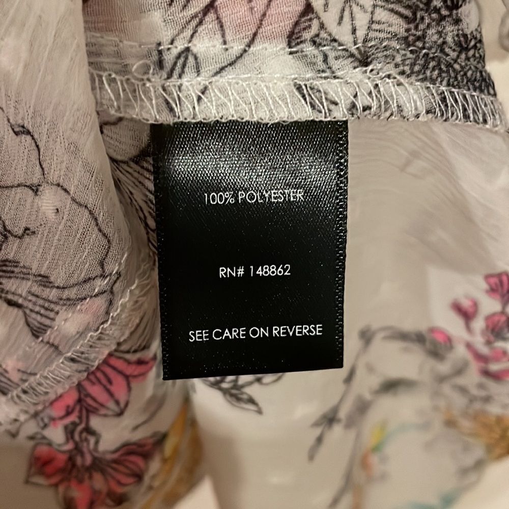 Torrid Flowery Swiss Dot Kimono 🌻 - Picture 10 of 10